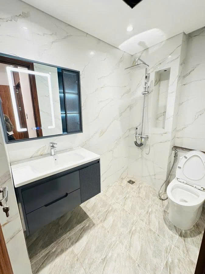 NHÀ ĐẸP TRUNG TÂM ĐỐNG ĐA – THANG MÁY – NGÕ THÔNG – PHỐ TÔN ĐỨC THẮNG 15978869