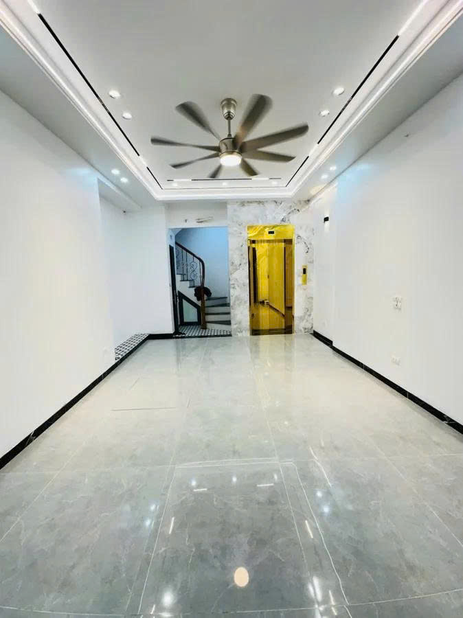 NHÀ ĐẸP TRUNG TÂM ĐỐNG ĐA – THANG MÁY – NGÕ THÔNG – PHỐ TÔN ĐỨC THẮNG 15978869