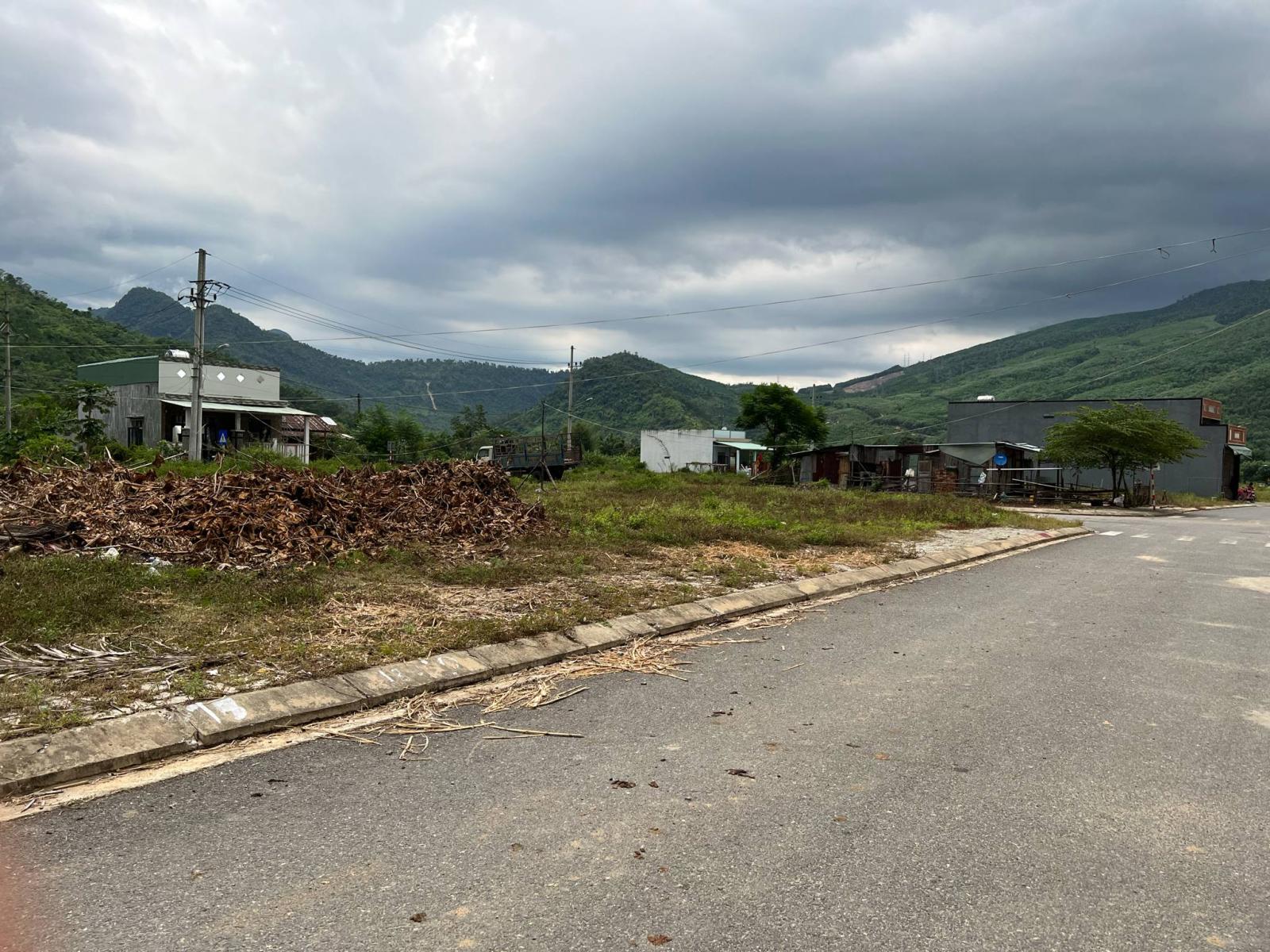 Bán bất động sản đường nhựa 5,5m Thị Trấn Thạnh Mỹ, Huyện Nam Giang, Đà Nẵng 15978883