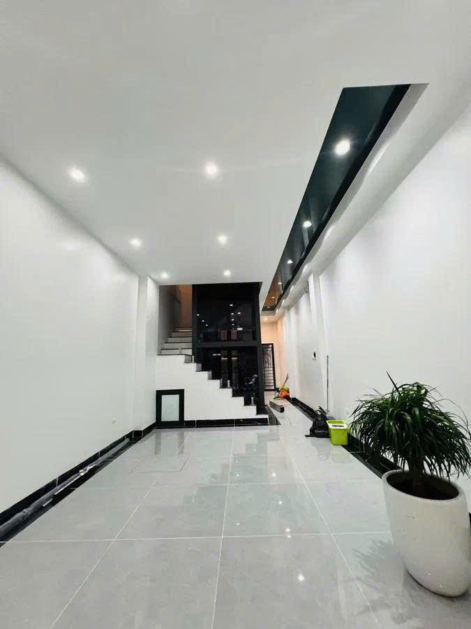 PHÂN LÔ BỘ CÔNG AN ĐẦM HỒNG – Ô TÔ TRÁNH – THANG MÁY – VIEW HỒ 15978879