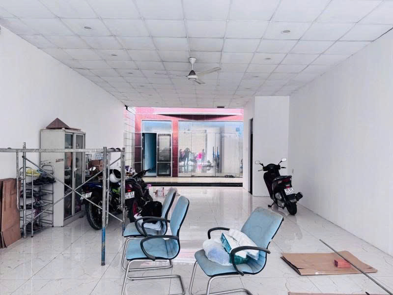 Bán nhà Mặt tiền Nguyễn Xí - gần ĐInh Bộ Linh, 400m là VinCom, 6,3x48m, 3 Tầng , 49,9 tỷ. 15978887