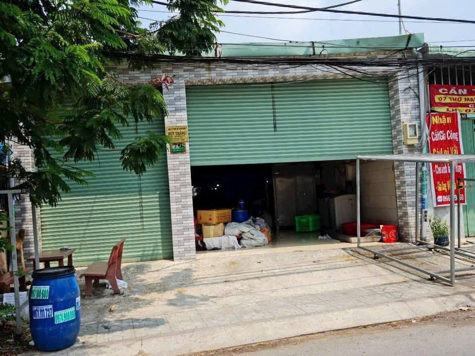 XƯỞNG 2 MẶT TIỀN XUÂN THỚI THƯỢNG 04, HÓC MÔN - 303m² THỔ CƯ – HƯỚNG ĐÔNG 15978893