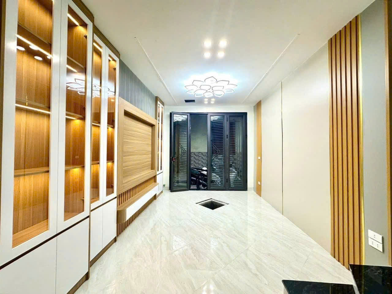 NHÀ ĐẸP TRUNG TÂM CẦU ĐƠ – 2 THOÁNG – FULL NỘI THẤT – Ở NGAY 15978909