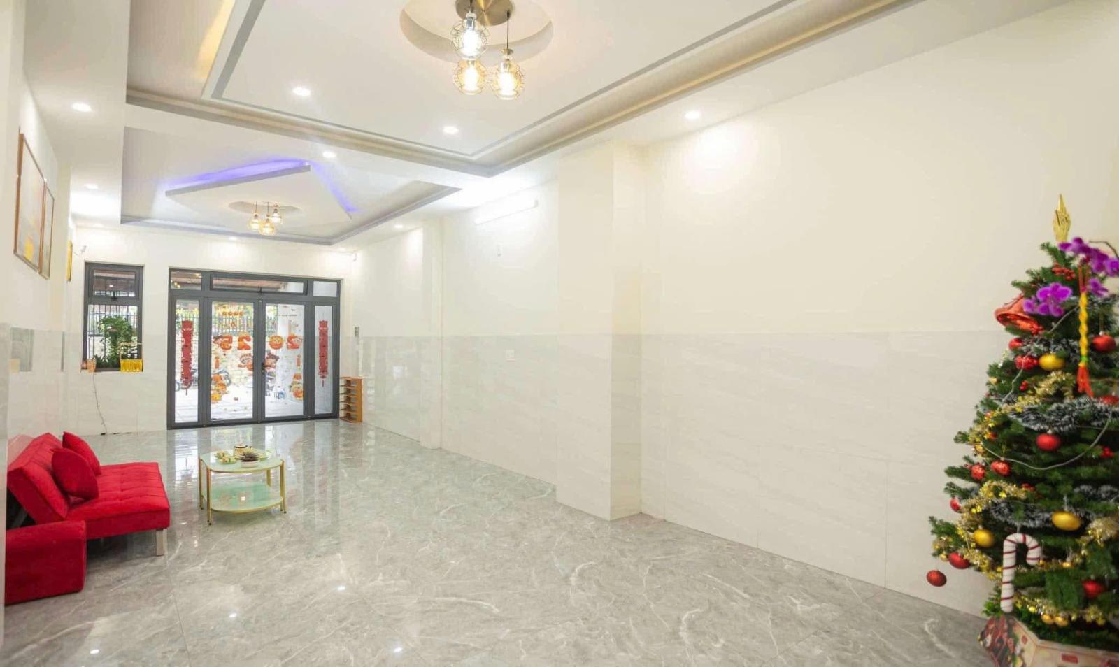 Cho thuê homestay 6 phòng ngủ đường Tô Vĩnh Diện phường 6 Đà Lạt giá 22tr 15978912