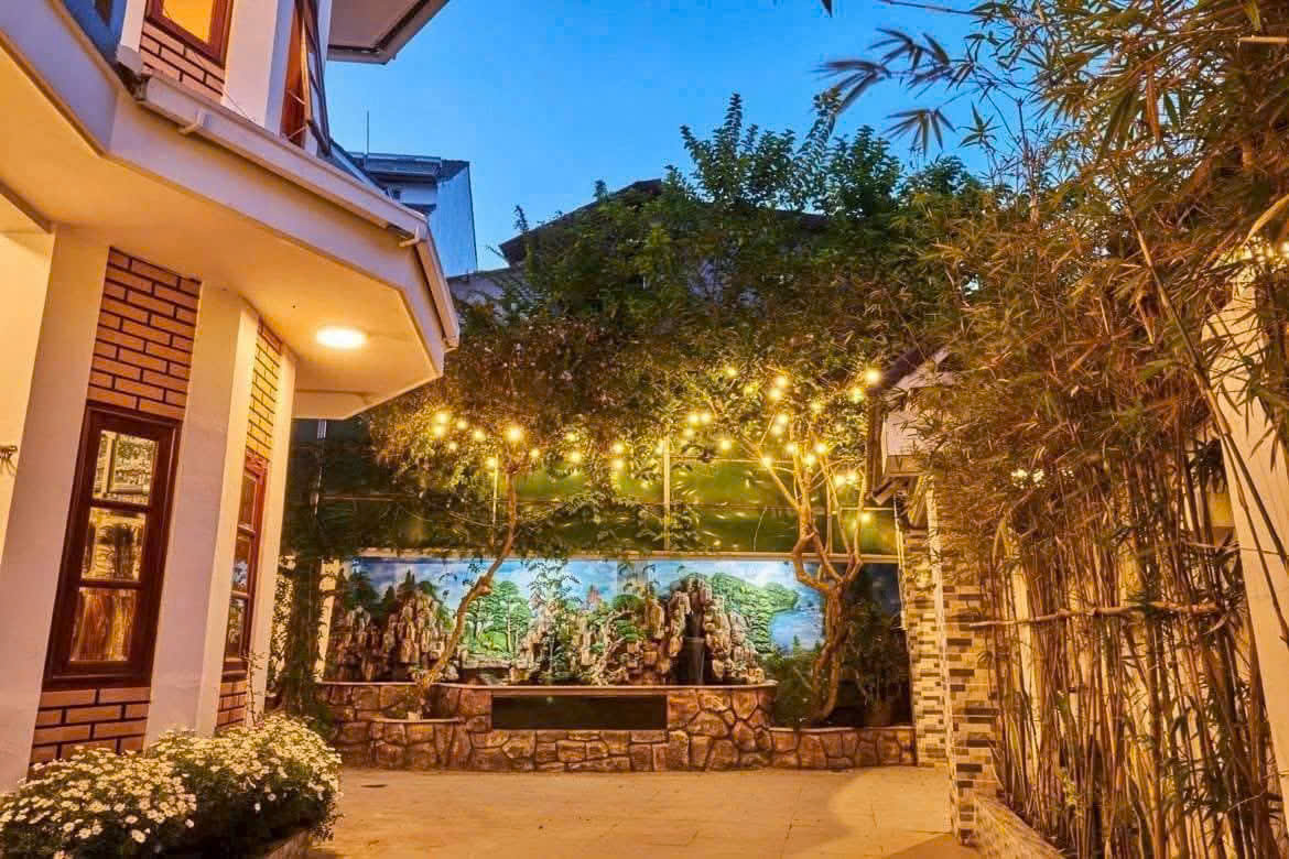 Cho thuê villa sân vườn 5 phòng ngủ full nội thất Ma Trang Sơn phường 5 Đà Lạt giá 23 triệu 15978917