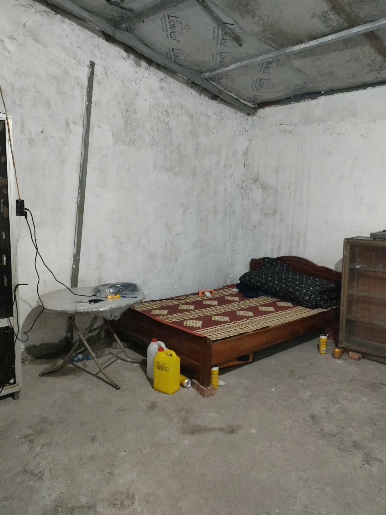 Bán gấp giá rẻ Giải Phóng 63m, cấp 4, mặt tiền 4m, 945 triệu Hoàng Mai. 15978942