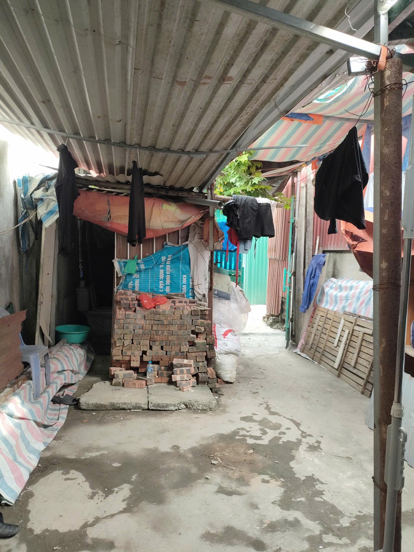 Bán gấp giá rẻ Giải Phóng 63m, cấp 4, mặt tiền 4m, 945 triệu Hoàng Mai. 15978946