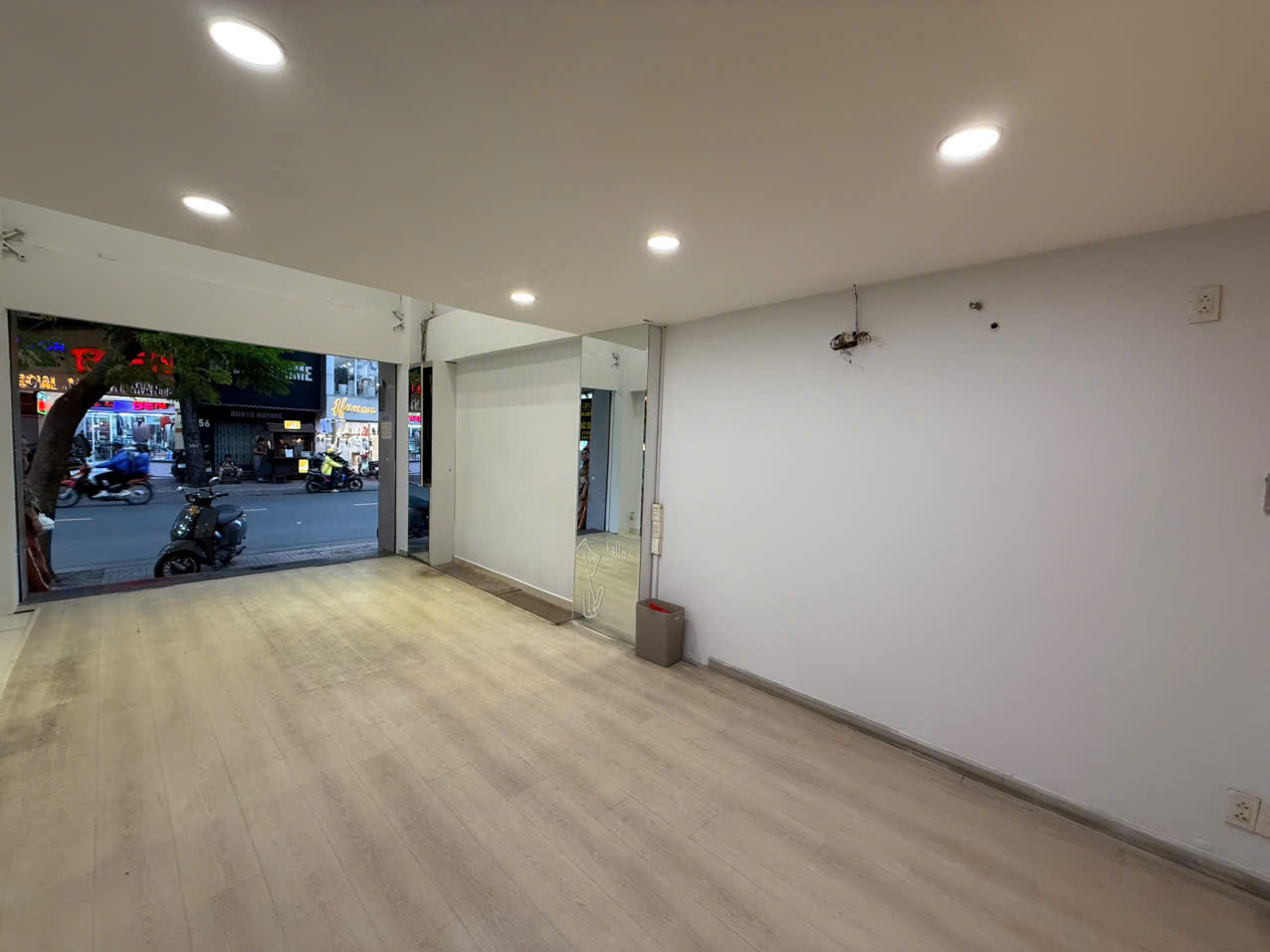 Bán nhà MT Lê Văn Sỹ Phú Nhuận  4lầu TN~45tr chỉ 20tỷ TL 15978993