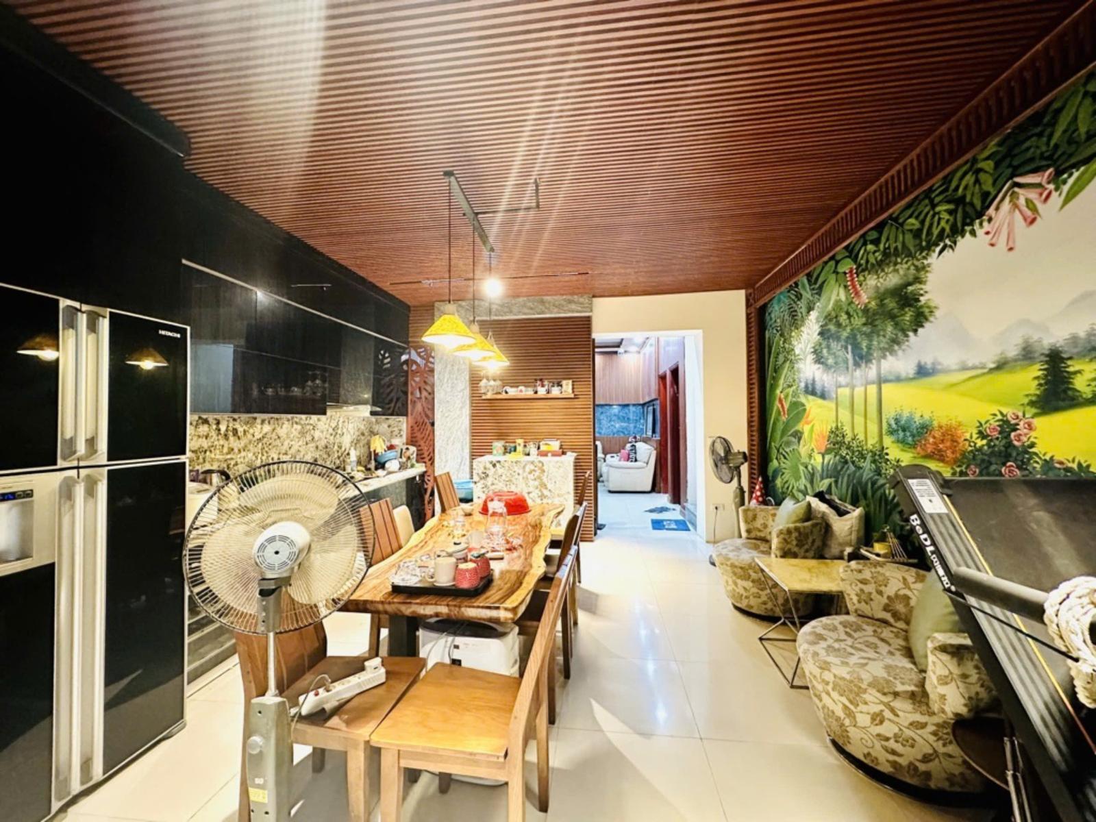 VIP, Bán nhà Nguyễn Khánh Toàn, ô tô tránh, kinh doanh, chỉ 22 tỷ 15979015