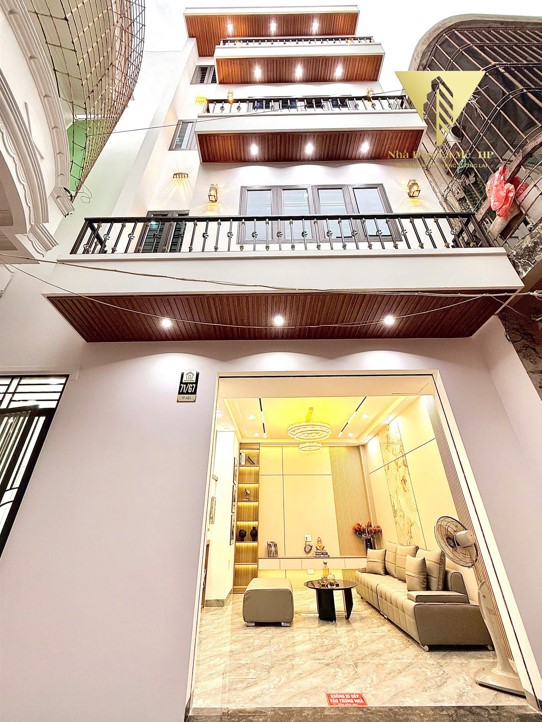 BÁN NHÀ 4 TẦNG TRUNG TÂM TÔ HIỆU – SÂN CỔNG 30M2 – FULL NỘI THẤT – GIÁ 3,9 TỶ 15979027