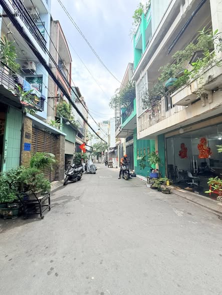 Nhà Đường Lạc Long Quân Quận Tân Bình Phường 11 Cũ. 15979034