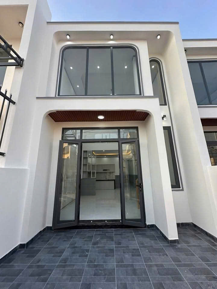 NHÀ 1 TRỆT 1 LỬNG GIÁ TỐT – SỔ HỒNG RIÊNG – GẦN BỬU LONG 15979047