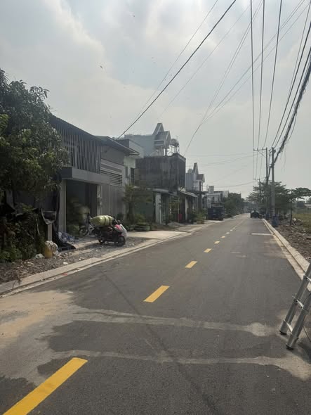 Bán đất 5x21m giá 3,7 tỷ Đường 6m Bà Điểm 5 15979061