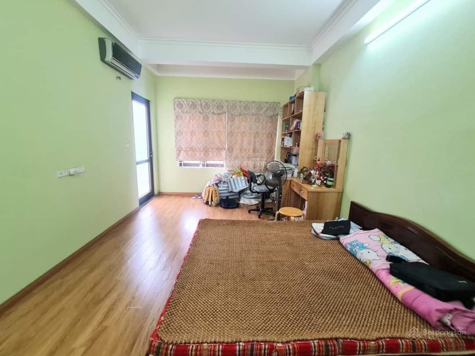 Bán nhà Kim giang dt 45m2 x5T, ngõ rộng,thoáng,gần phố,giá chỉ 8,25 tỷ,sđcc 15979077