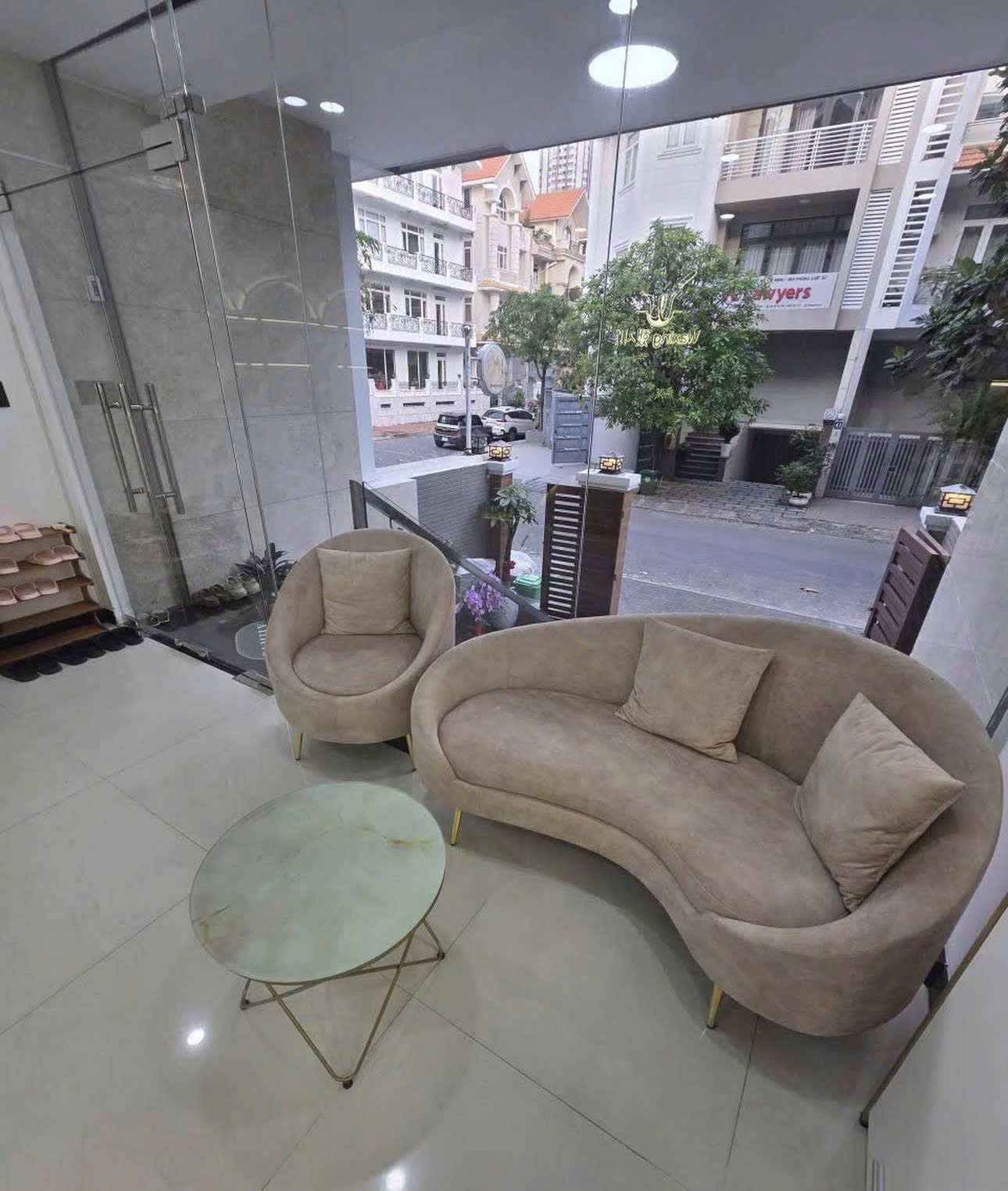 SANG NHƯỢNG GẤP CỬA HÀNG WAXING – QUẬN 7, TP.HCM - 250m2 - giá sang chỉ 330 triệu 15979094