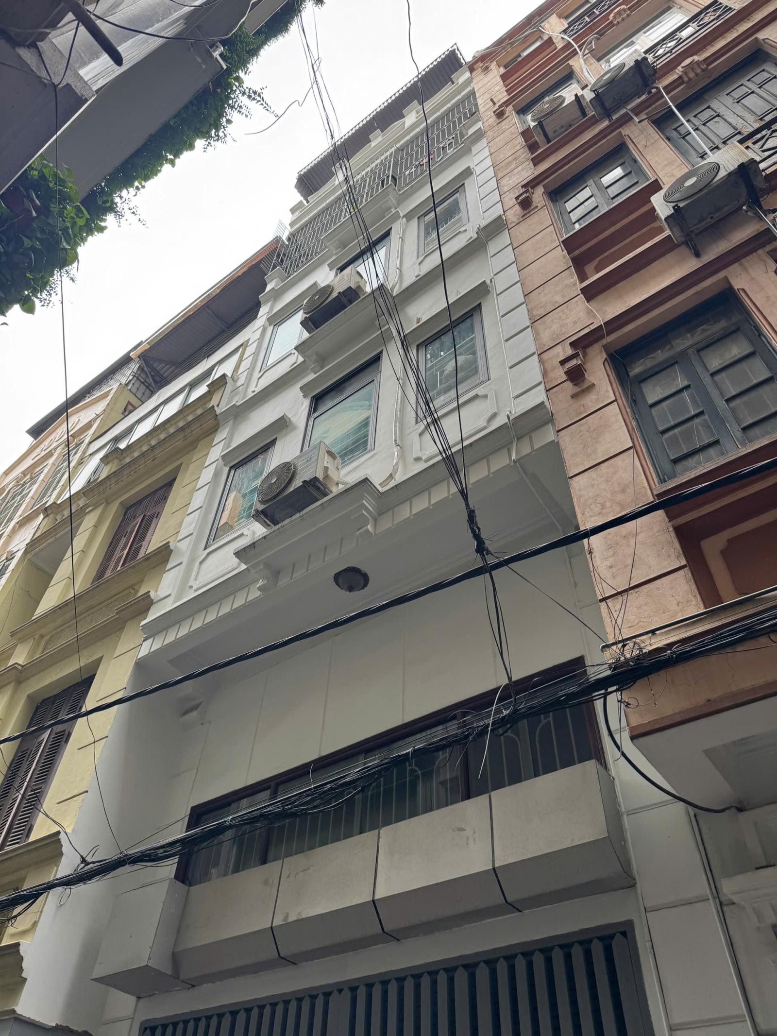 Bán nhà khu phân lô Võ Văn Dũng, Đống Đa, vỉa hè, ô tô chạy vòng quanh, 35m, 5T, 15 tỷ 15979110