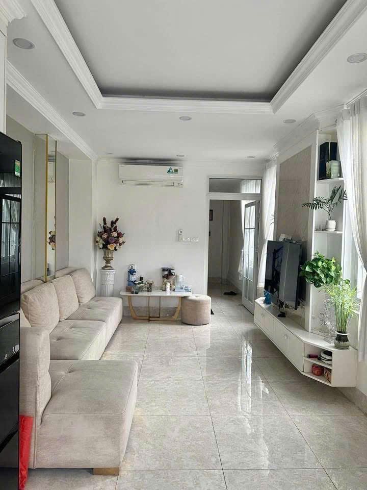 Bán nhà Hoàng Cầu, Đống Đa, ô tô lừi tận cửa, kinh doanh, 43m, 5 tầng, mt 3.7m, 14.5 tỷ 15979111