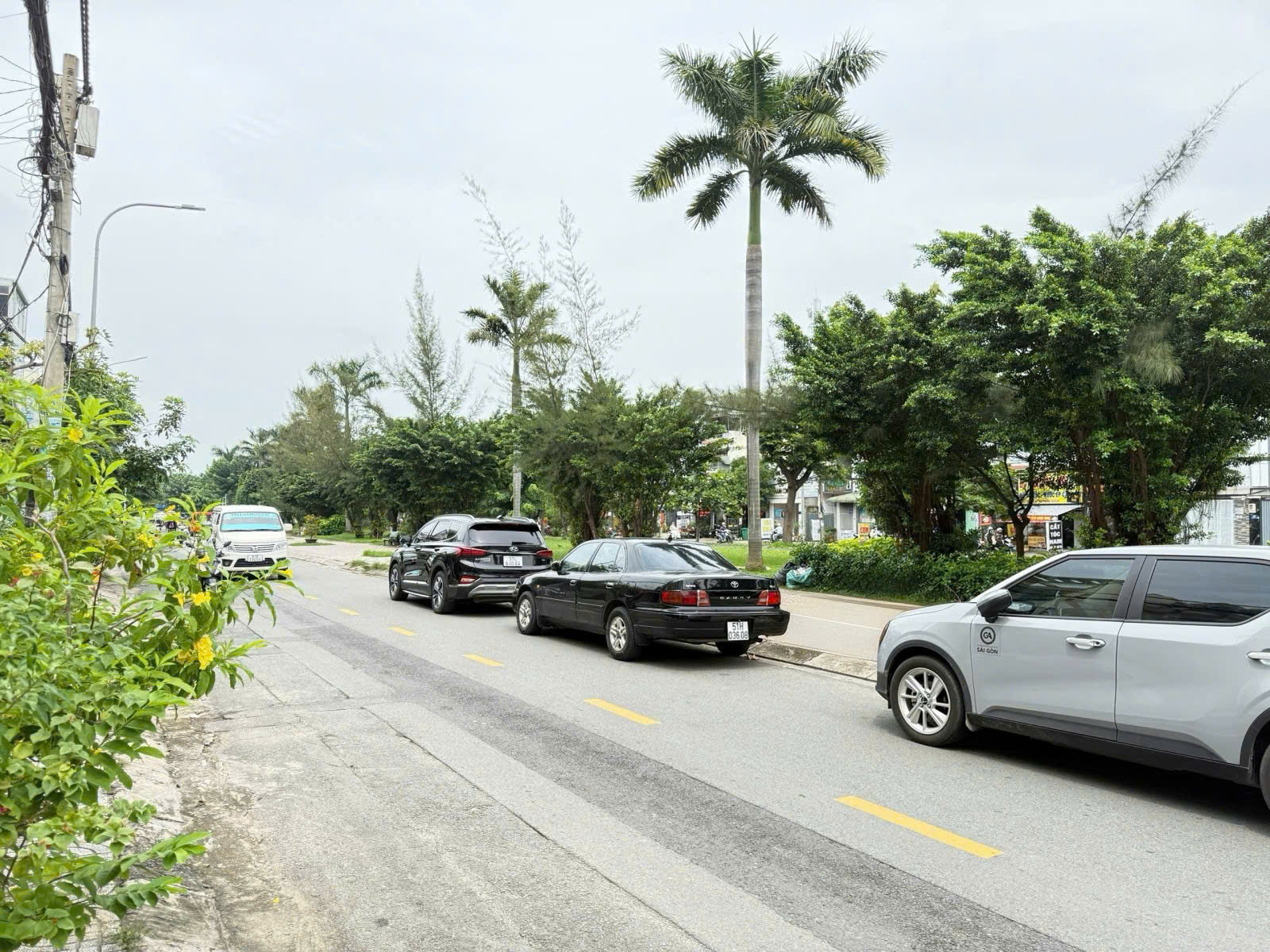 Bán nhà Mặt tiền Lưu Chí Hiếu - gần Tây Thạnh, View Công viên, 5x23m, 4 tầng - 4PN, 17,5 tỷ. 15979135