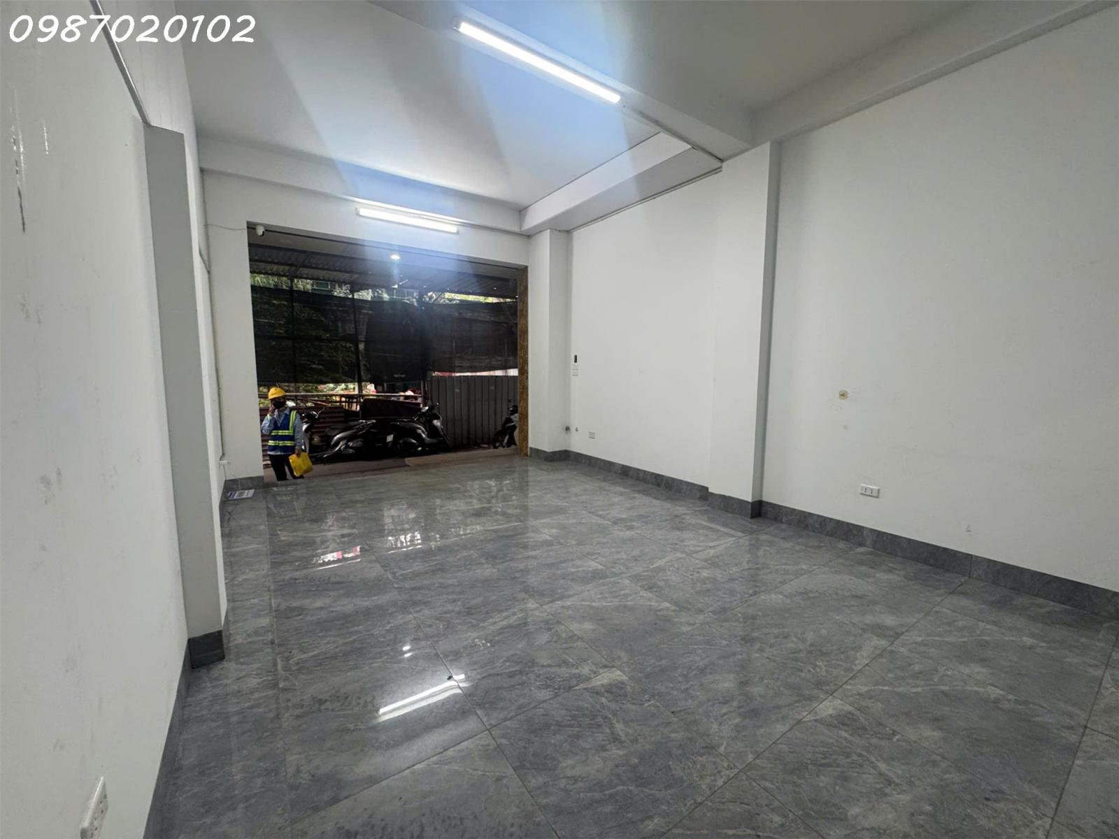 Cho thuê cửa hàng kinh doanh tại ngõ 107 Trần Quốc Vượng 15979143