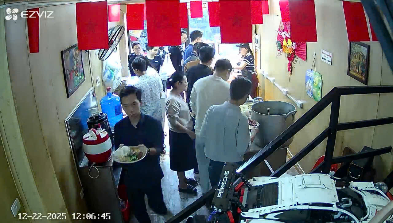 SANG NHƯỢNG GẤP QUÁN CƠM VĂN PHÒNG – NGÕ 1 TÔN THẤT TÙNG, ĐỐNG ĐA 15979147