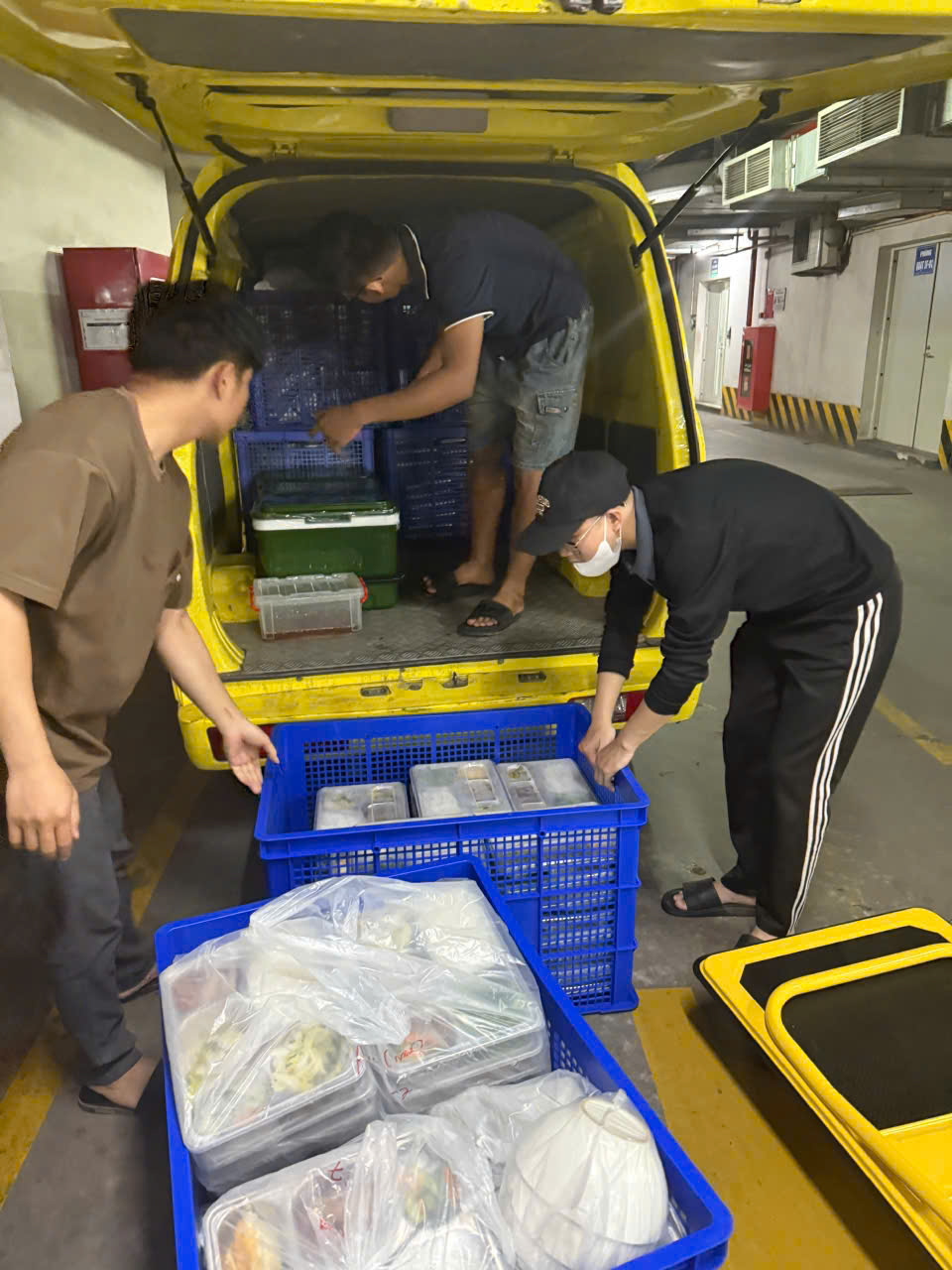 SANG NHƯỢNG GẤP QUÁN CƠM VĂN PHÒNG – NGÕ 1 TÔN THẤT TÙNG, ĐỐNG ĐA 15979147