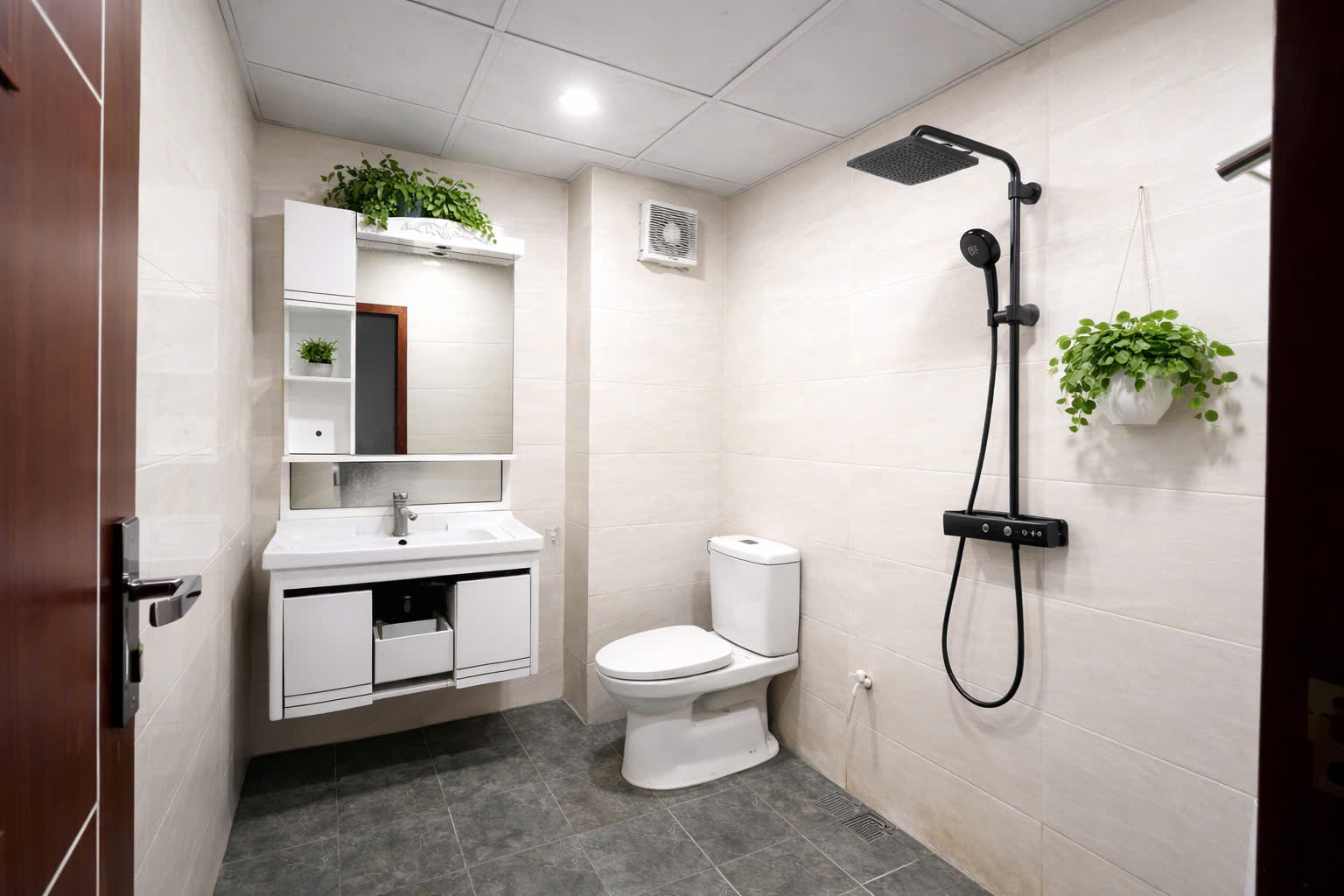 CĂN HỘ CHÍNH CHỦ- ĐẦY ĐỦ TIỆN ÍCH bán nhanh  1 trong 2 căn liền kề tầng 5 