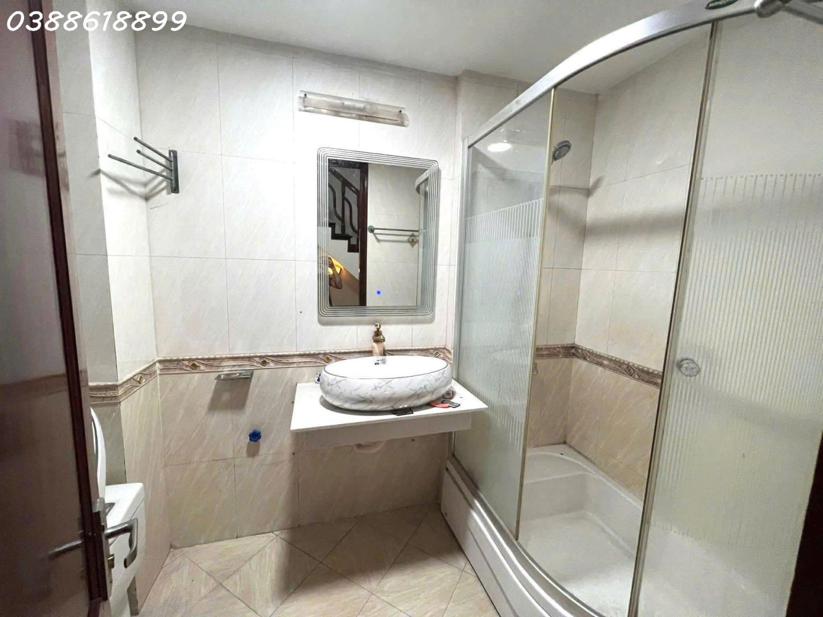 BÁN NHÀ PHÂN LÔ CHÙA LÁNG, ĐỐNG ĐA - 52M2 x 5 TẦNG - MT 4.7M - Ô TÔ TRÁNH - SÁT HỒ - KINH DOANH 15979232