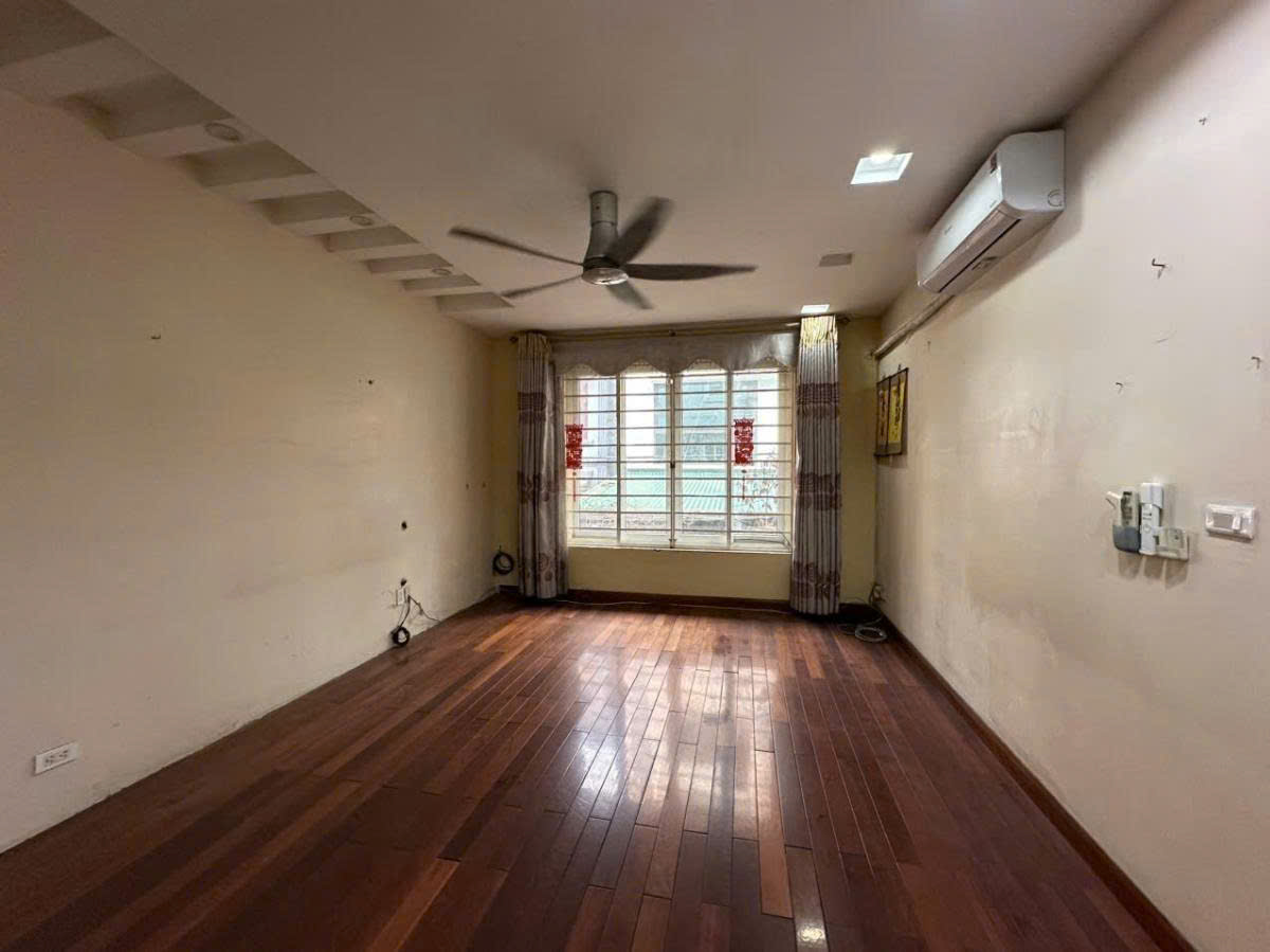 BÁN NHÀ BỒ ĐỀ - 5 TẦNG - GARA - THÔNG HỒNG TIẾN - Ô TÔ 7 CHỖ 15979235