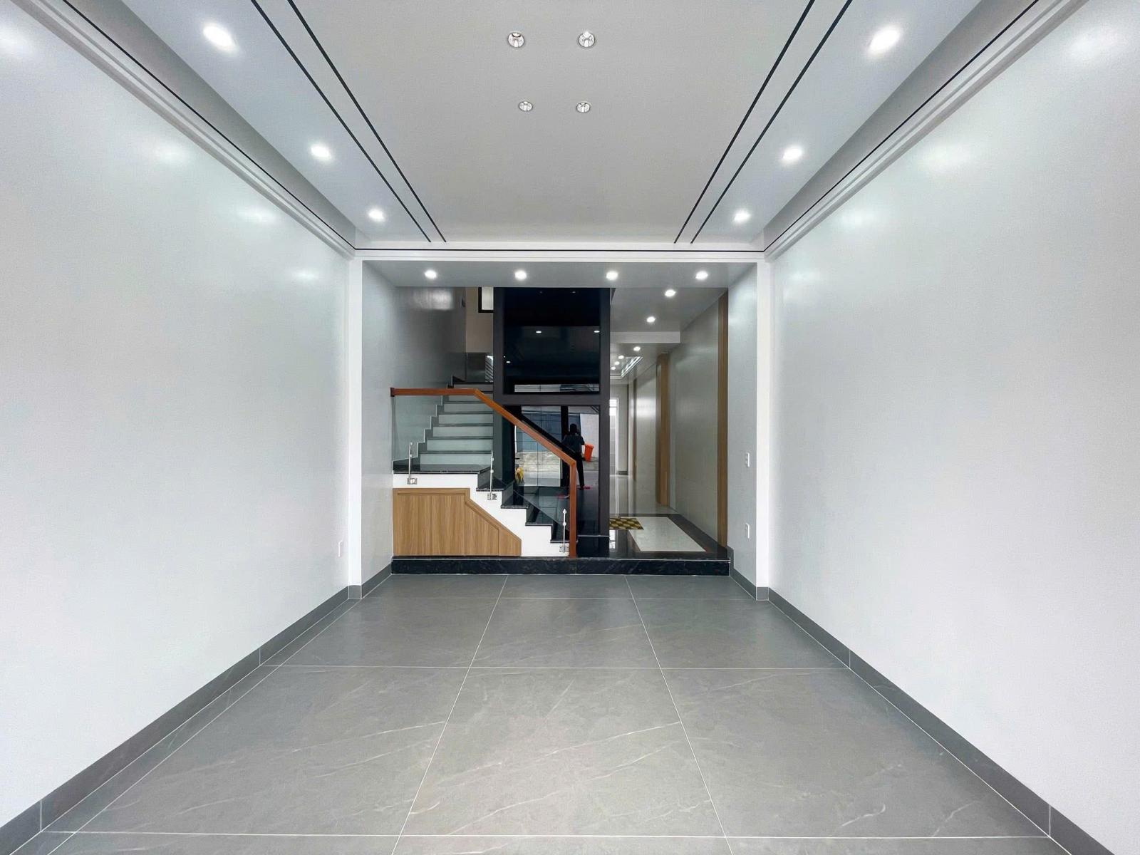 BÁN NHÀ 5 TẦNG THANG MÁY TUYẾN 2 LÊ HỒNG PHONG – GARA Ô TÔ – GIÁ 9,5 TỶ 15979270