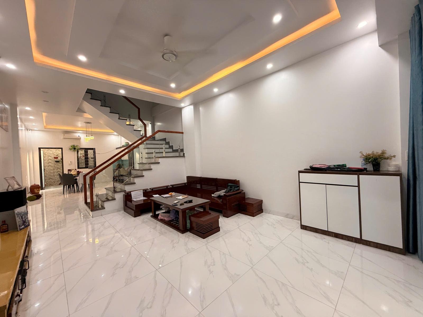 BÁN NHÀ 3 TẦNG ĐỘC LẬP NGÕ 358 ĐÀ NẴNG – NGÔ QUYỀN – GIÁ 3,799 TỶ 15979290