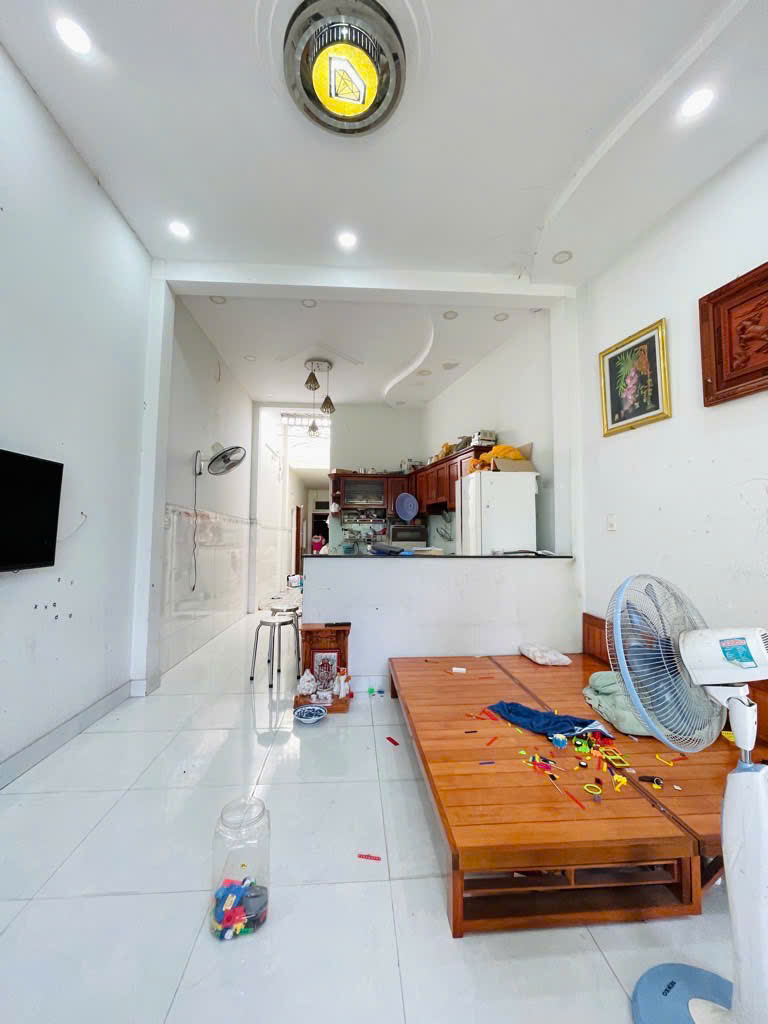 Bán nhà Tô Ký Quận 12 giá 4,25 tỷ – nhà đẹp, đường 6m ô tô, sổ hồng riêng 15979331