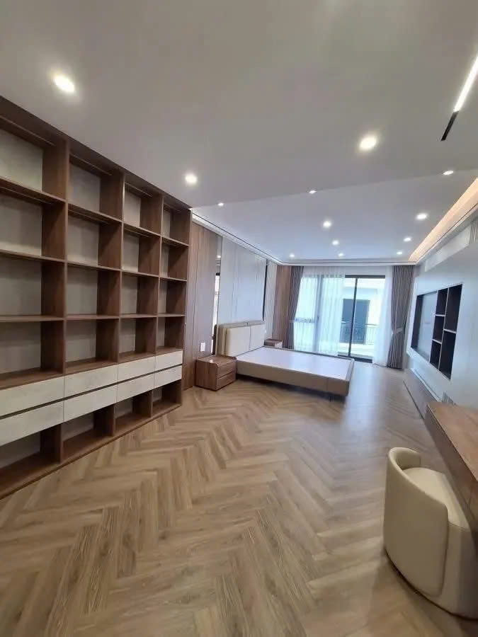 BÁN NHÀ MẶT PHỐ Ngọc Thụy 75m2 X 7 Tầng mặt tiền 4m X 21 Tỷ Long Biên Hà Nội. 15979345