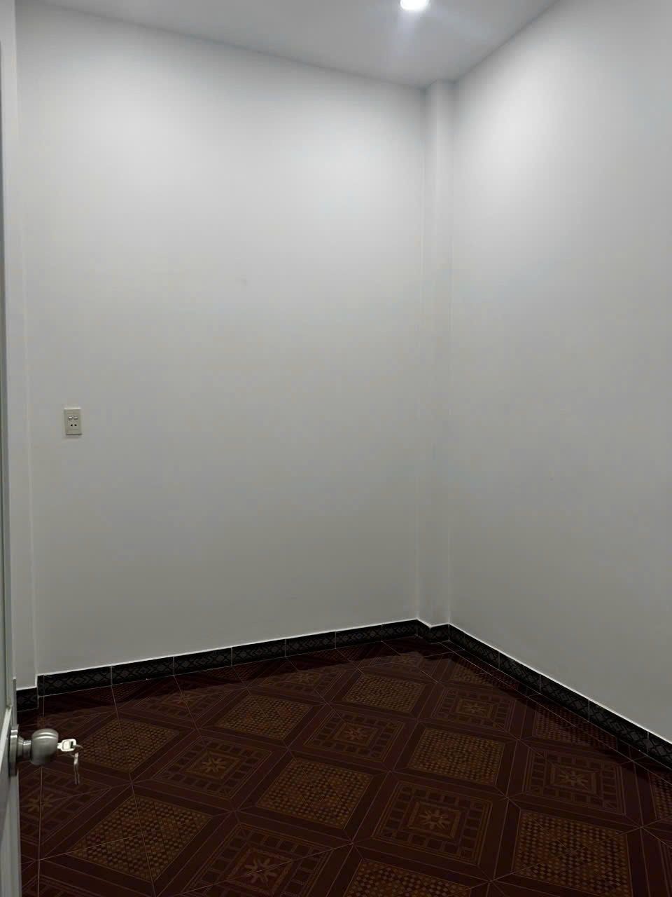 CHO THUÊ NHÀ NGUYÊN CĂN MẶT TIỀN ĐƯỜNG 393 NGUYỄN VĂN KHỐI , PHƯỜNG 8, QUẬN GÒ VẤP, TPHCM 18tr/ 15979348