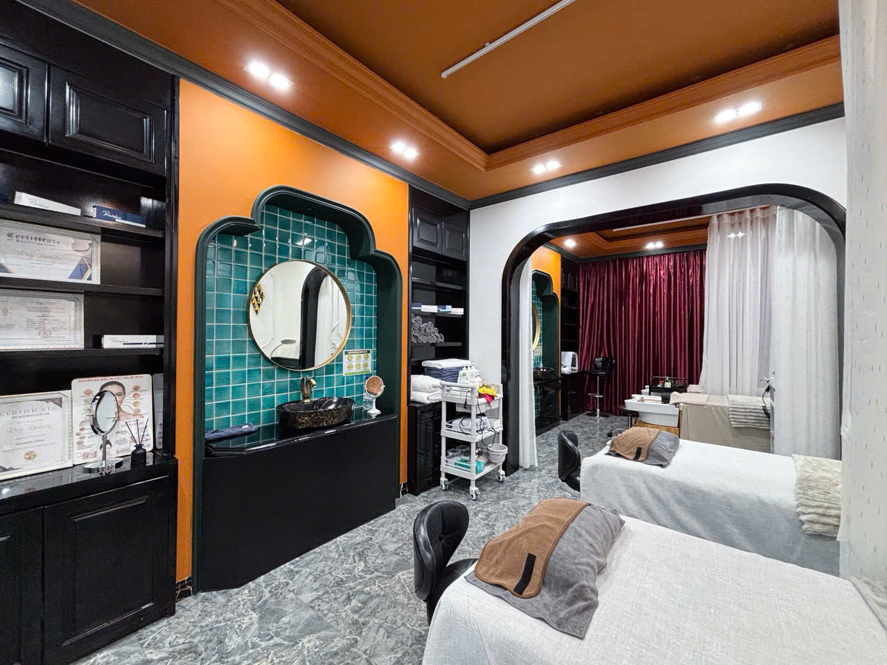 CHÍNH CHỦ cần sang lại cơ sở làm spa - Các ngành làm đẹp, phòng khám thẩm mỹ - Nhà 1 trệt, 5 lầu 15979381