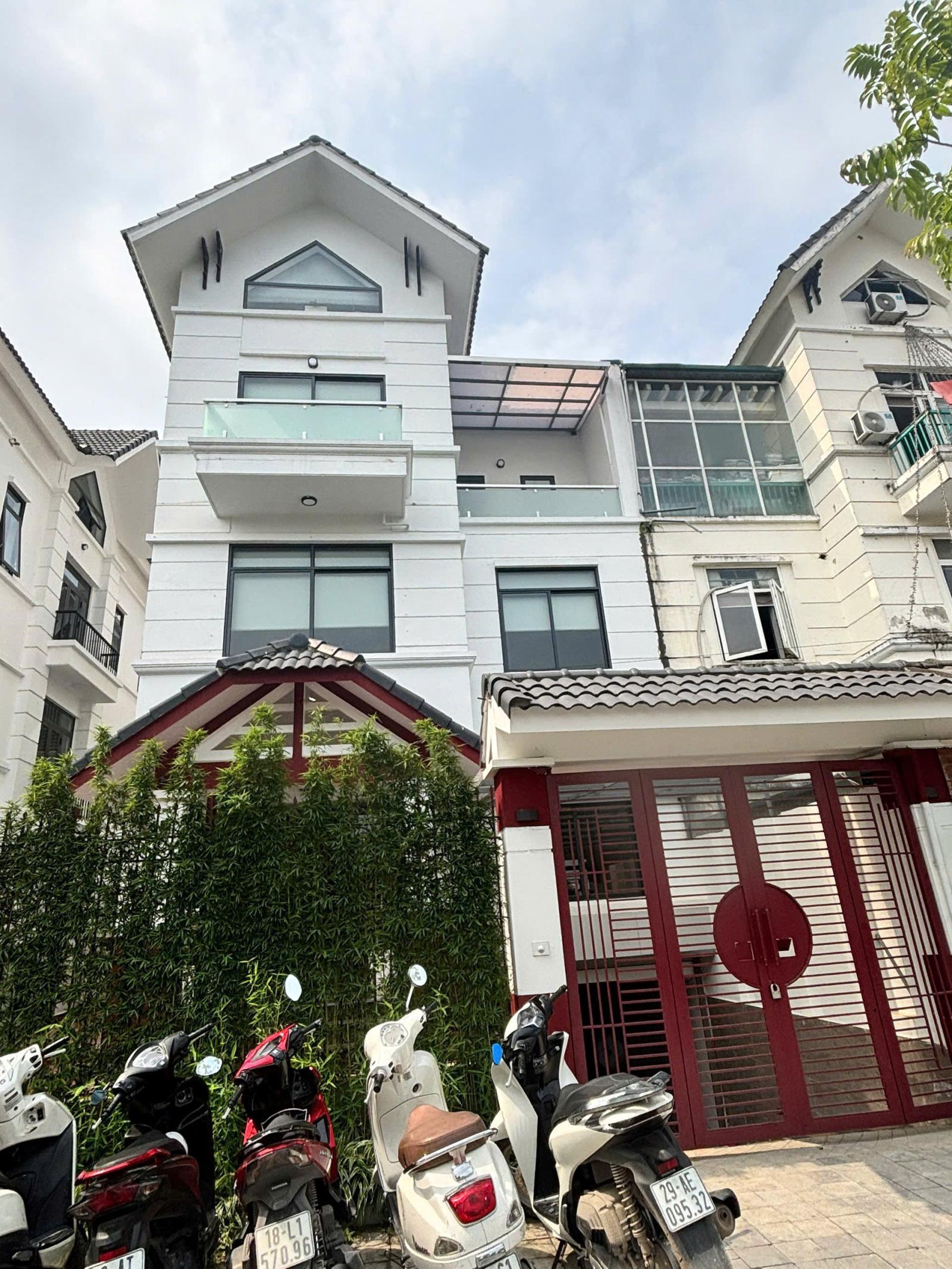 NHƯỢNG TRUNG TÂM NGOẠI NGỮ QUẬN HÀ ĐÔNG, HÀ NỘI 15979425