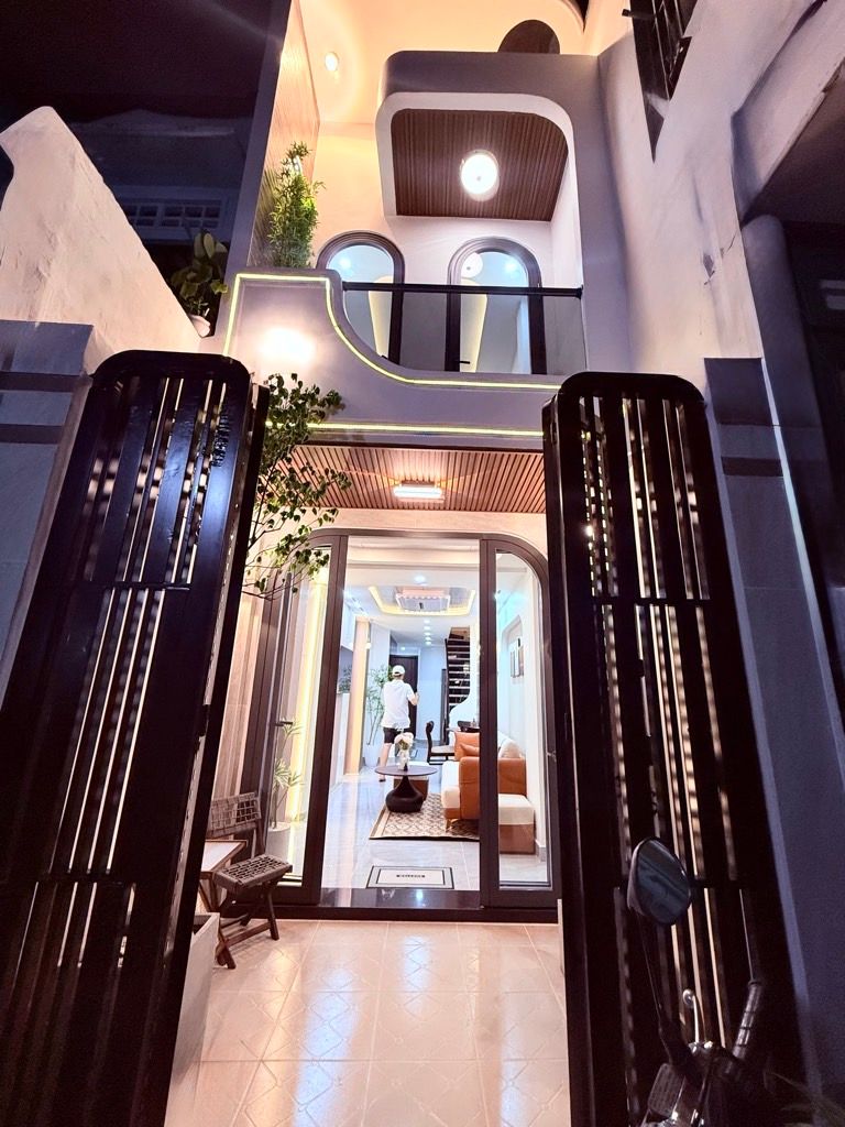 SIÊU PHẨM - HXH 1 TRỤC- SÁT NGAY LÊ QUANG ĐỊNH - 2 TẦNG - FULL NỘI THẤT- NHỈNH 6TỶ. 15979454