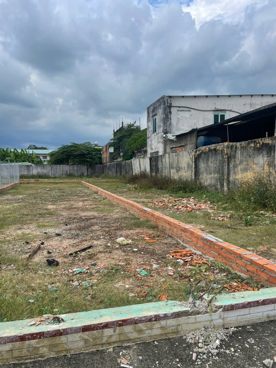 Bán đất 1300m2 giá 10 triệu/m2 Đường nhựa 6m Bà Điểm 5 15979492