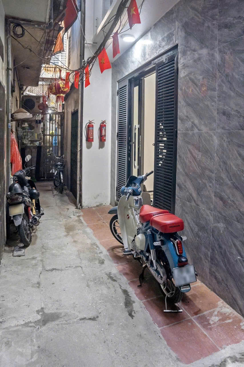 Bán nhà Tô Hoàng gần phố Huế, 5p lên Hồ Gươm, diện tích 20m2, 4 tầng, mặt tiền 4m 15979523