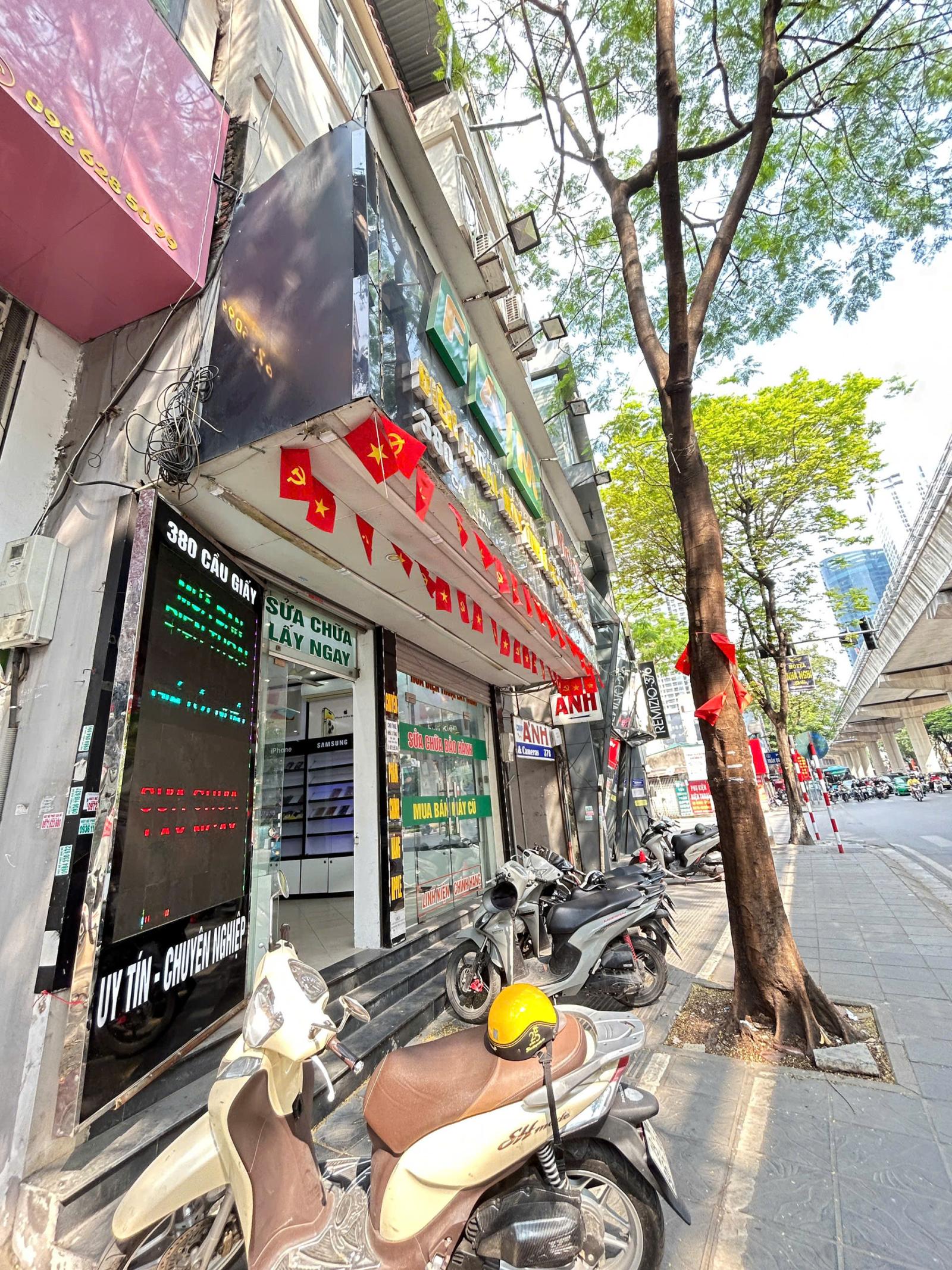 CHO THUÊ NHÀ MẶT PHỐ CẦU GIẤY – VỊ TRÍ ĐẸP, KINH DOANH TỐT 15979526