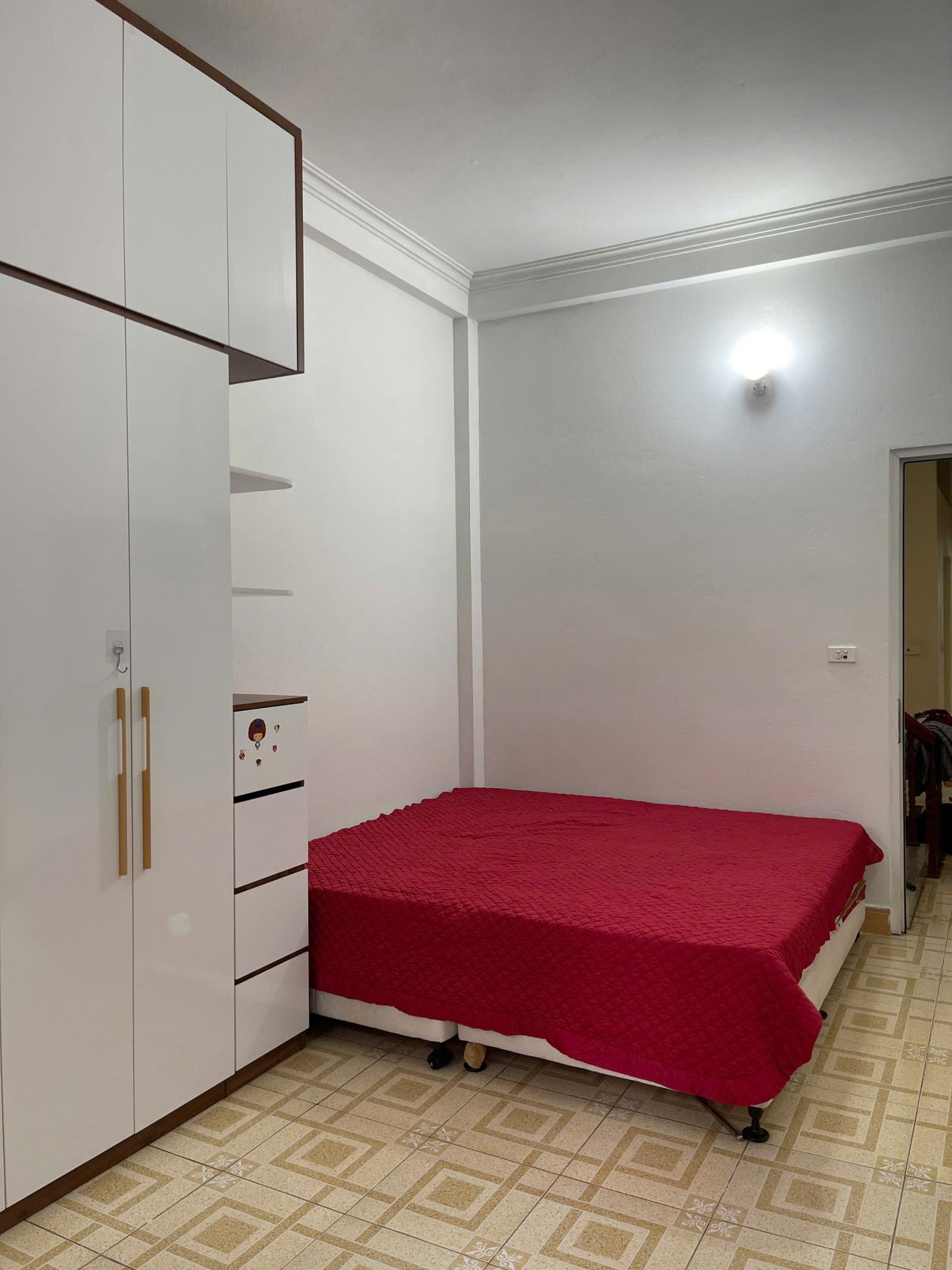 Nhà 3 tầng Đường Dốc vân Mai Lâm Đông Anh HN Dt 60m,full nội thất chỉ việc xách vali về ở hơn 5 tỷ

 15979542