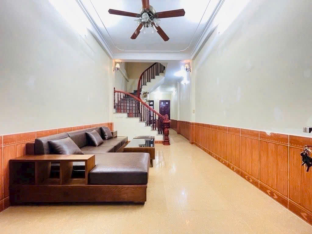 Nhà 3 tầng Đường Dốc vân Mai Lâm Đông Anh HN Dt 60m,full nội thất chỉ việc xách vali về ở hơn 5 tỷ

 15979542