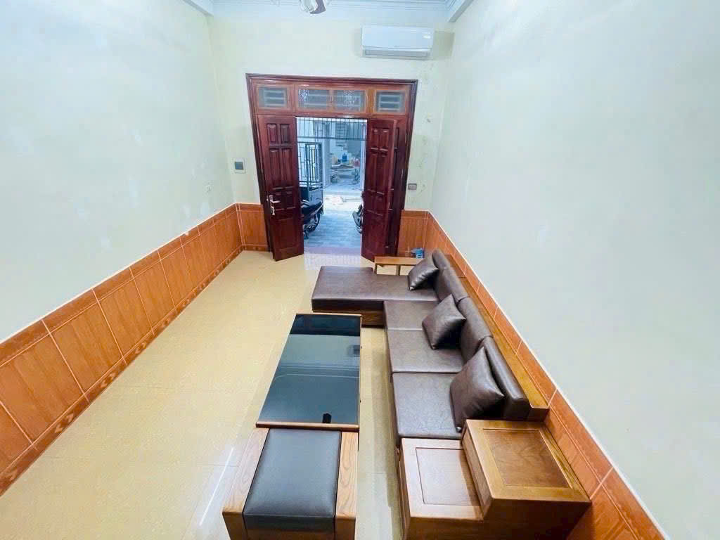 Nhà 3 tầng Đường Dốc vân Mai Lâm Đông Anh HN Dt 60m,full nội thất chỉ việc xách vali về ở hơn 5 tỷ

 15979542