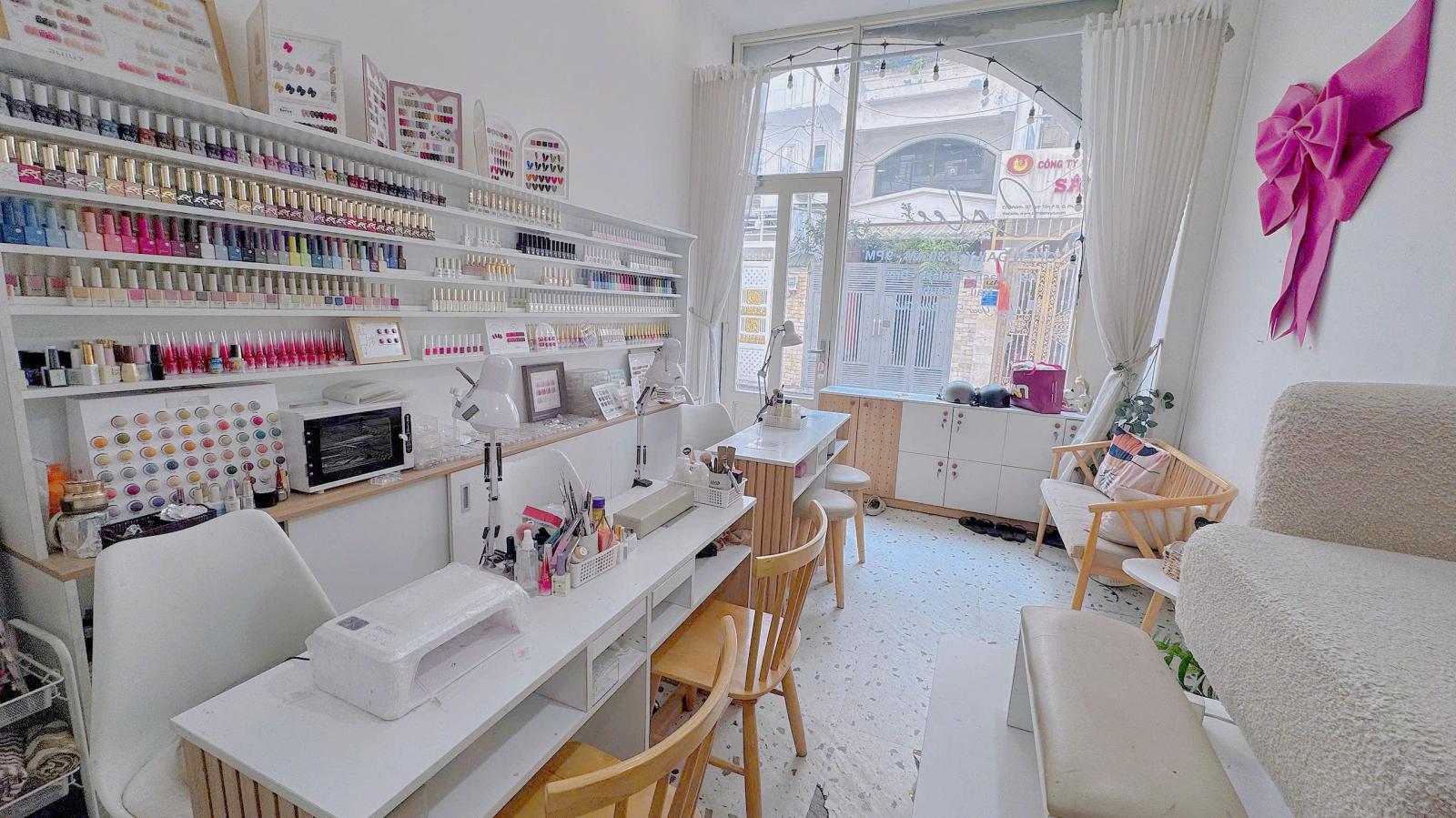 GIÁ TỐT - CHÍNH CHỦ CẦN SANG NHANH TIỆM NAIL – MI TẠI 123 DUY TÂN, Q. PHÚ NHUẬN, TP HCM 15979531