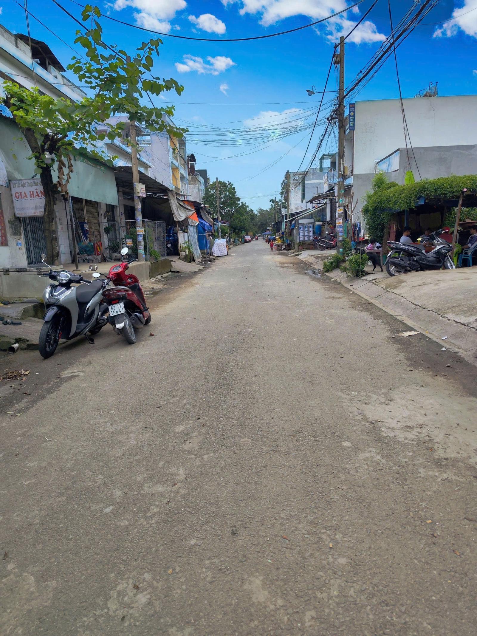 CẦN BÁN 100M2 ĐẤT TRONG KHU TÁI ĐỊNH CƯ TÂN TẠO 15979540