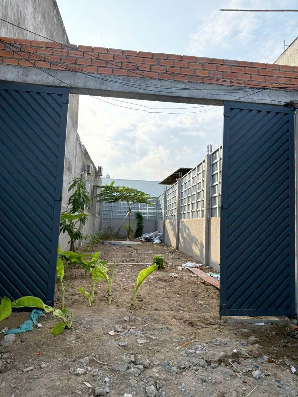 CẦN BÁN 100M2 ĐẤT TRONG KHU TÁI ĐỊNH CƯ TÂN TẠO 15979540