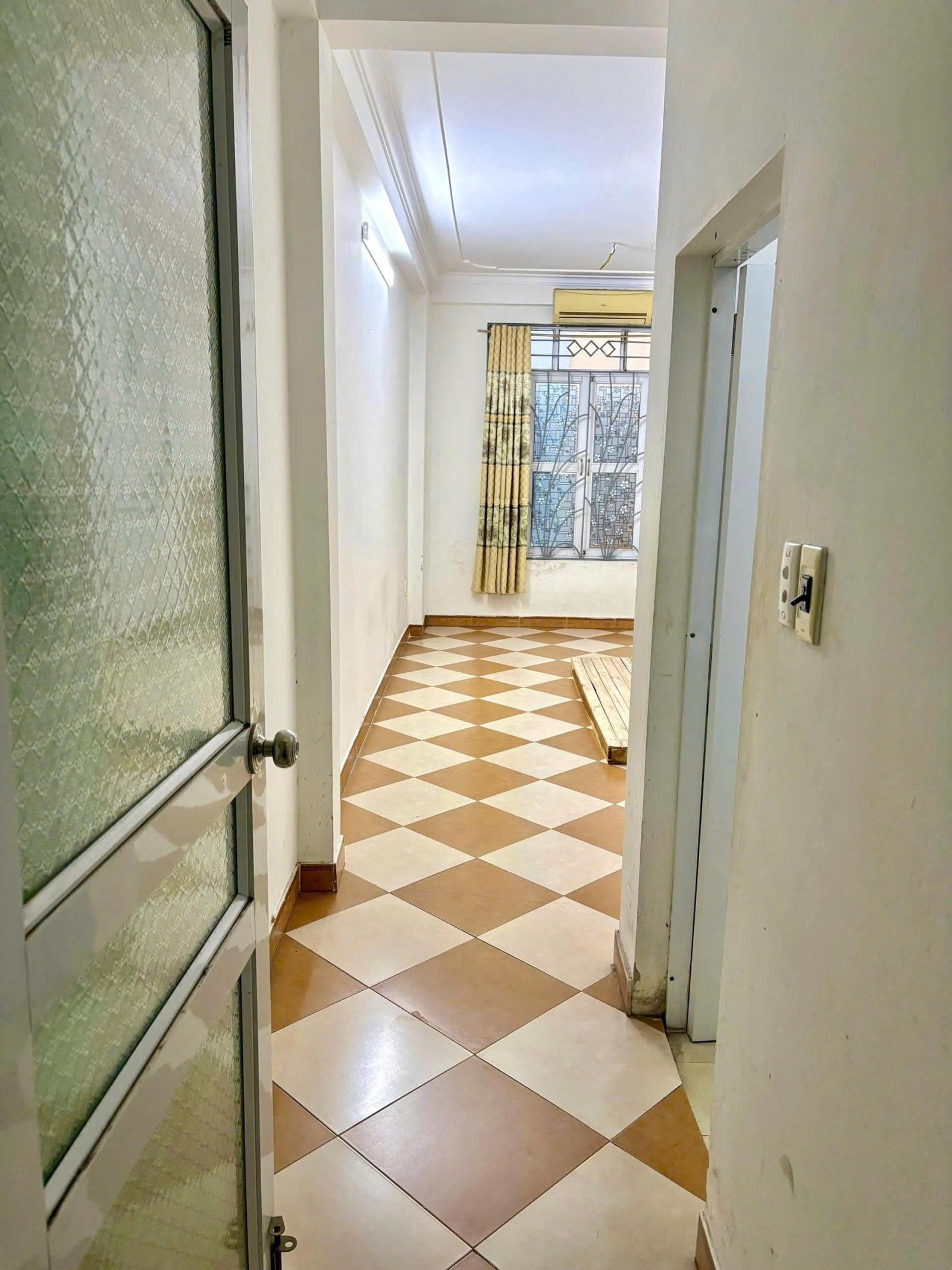 Chính chủ cho thuê phòng khép kín – Ngõ 13 Lĩnh Nam, ngay đầu Mai Động – vào ở ngay 15979553