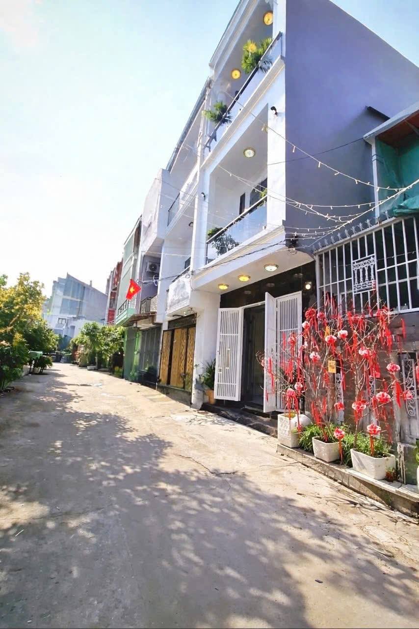 NHÀ 3 LẦU - HẺM XE HƠI - 1806 HUỲNH TẤN PHÁT, NHÀ BÈ - GIÁ CHỈ 5,6 TỶ 15979556