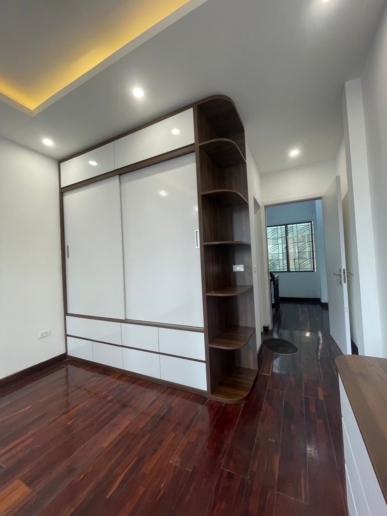 hoàng hoa thám 38m x7 tầng 11,2 tỷ ô tô tránh 50m,5p ra hồ tây 15979561