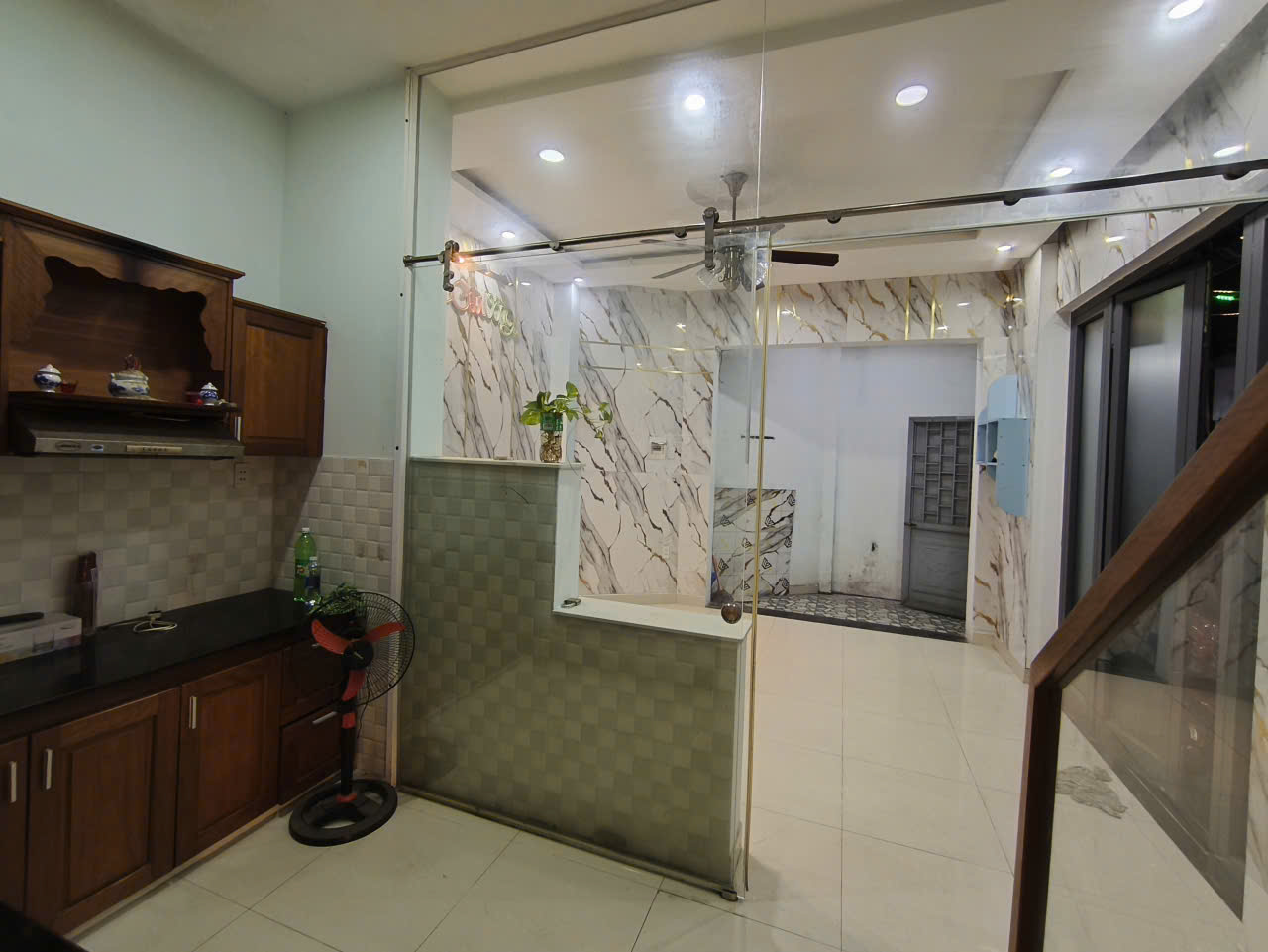 ► Kiệt Ô tô thẳng thông Lê Đình Lý, 40.5m2, 2 mê đúc, kinh Doanh tốt, 3.xx tỷ 15979562