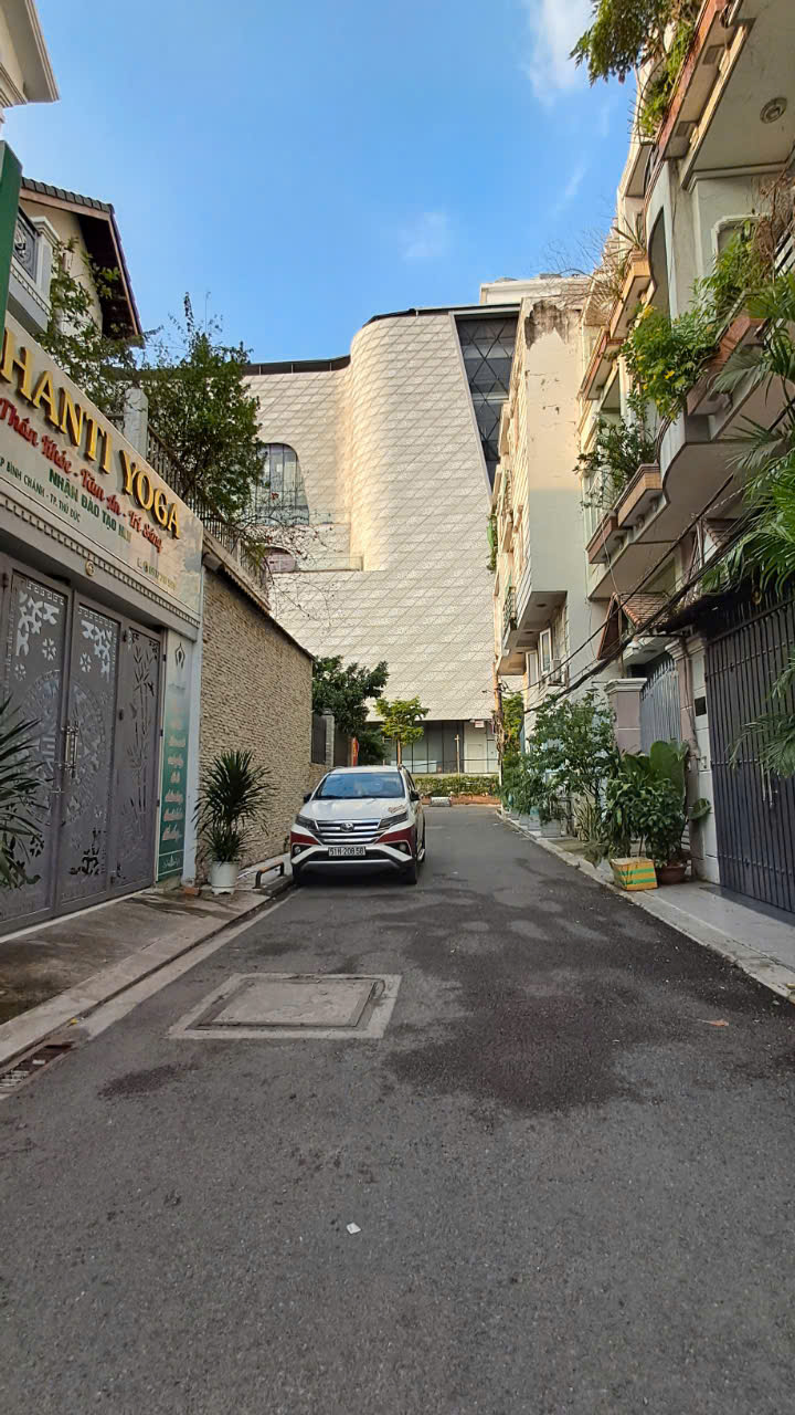 BÁN NHÀ 3 LẦU BÊN HÔNG GIGAMALL - ĐƯỜNG 20 HIỆP BÌNH CHÁNH - THÀNH PHỐ THỦ ĐỨC 15979579